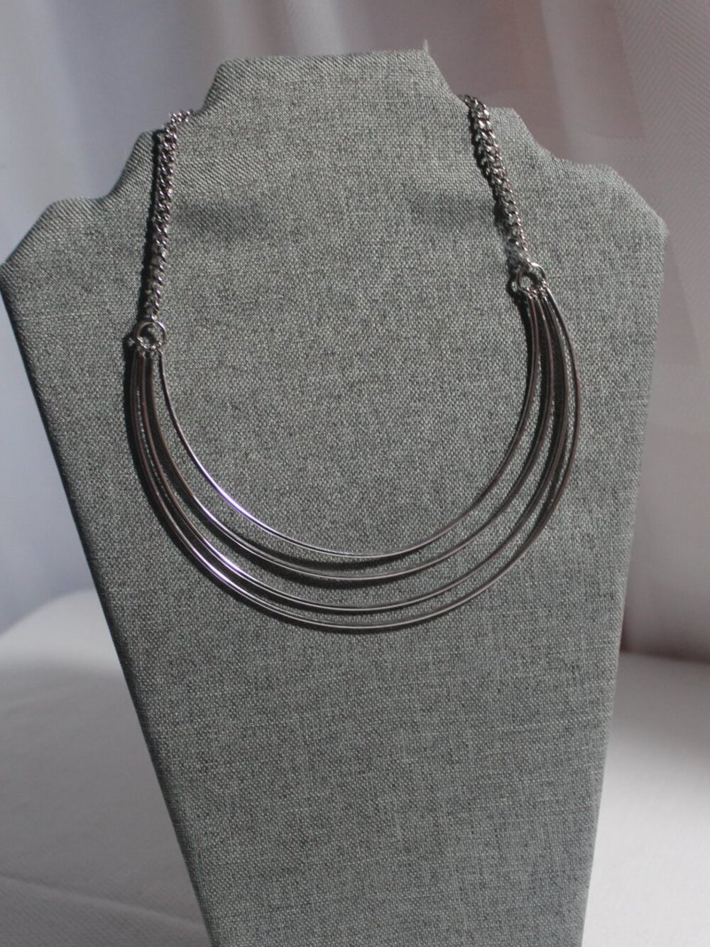 Silver-Tone Quadruple Layer Wire Collar Necklace